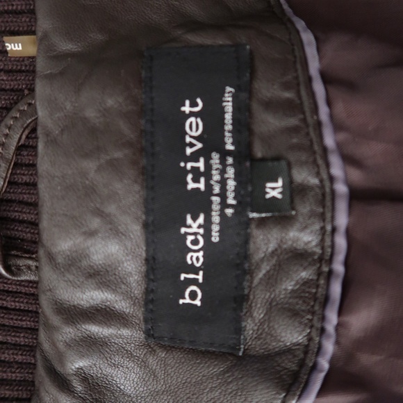 BLACK RIVET - Picture 5 of 5